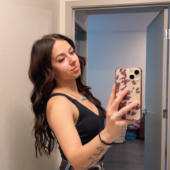 Meet your Posher, Jessi - Picture 2 of 4